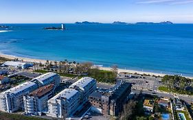 Samil Apartment, primera línea de playa con Wifi y Garaje